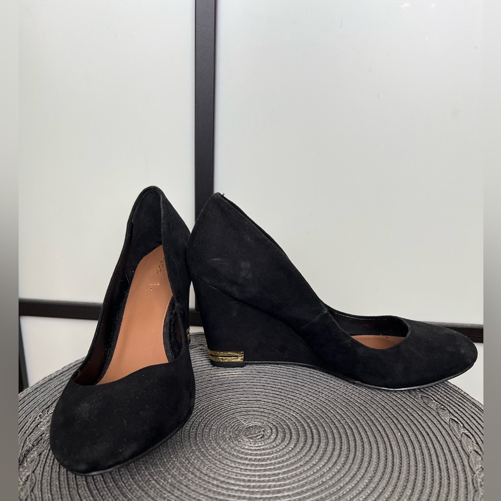 Aldo Wedge Black Faux Suede Heels 9